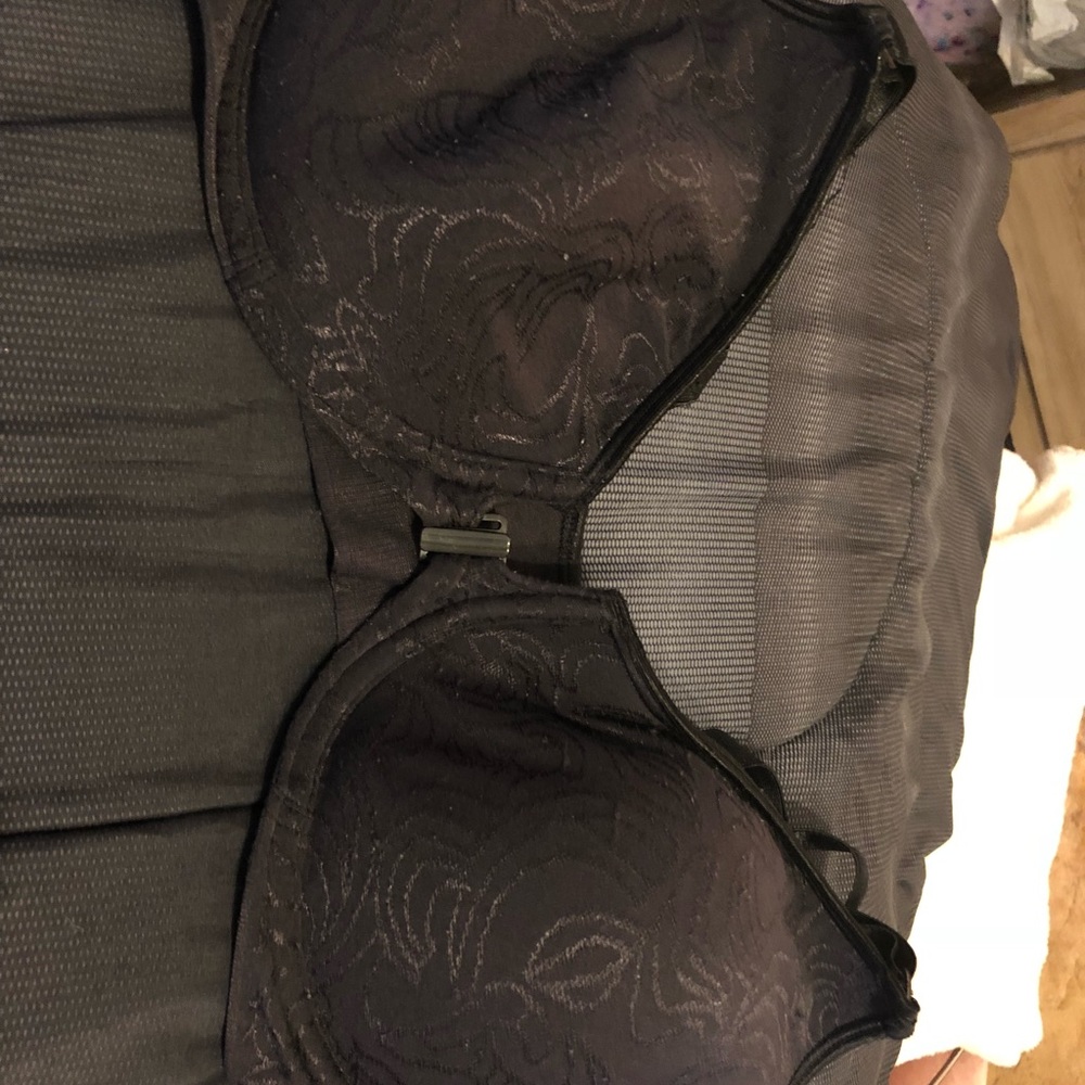 Black front closure bra